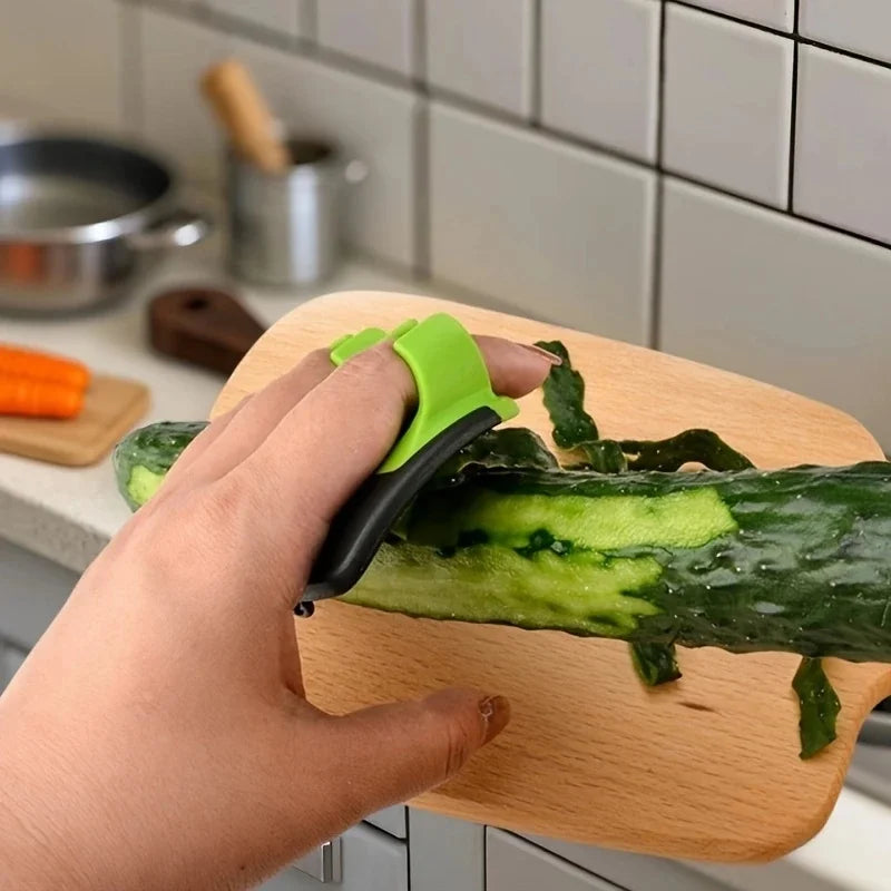 1 Easy and Convenient Black Green Peeler